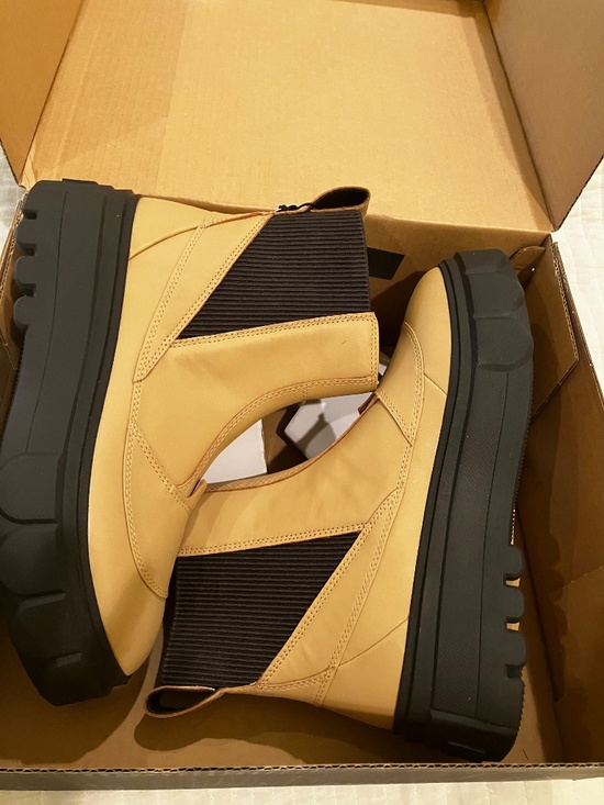 Sorel Shoes - CARIBOU X Waterproof Platform Chelsea Boot (Women) NWT